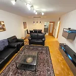 Luxury Messe Apartment *